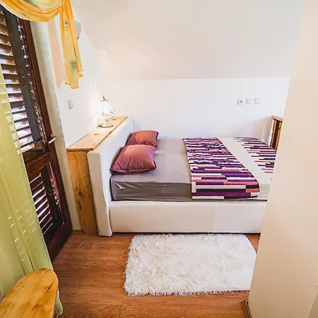 Hébergement de vacances Vesna With Sauna